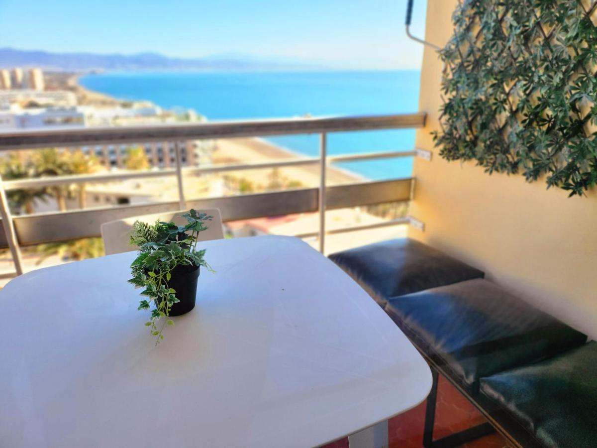 Apartamento Torre De La Roca Actual Torremolinos Extérieur photo